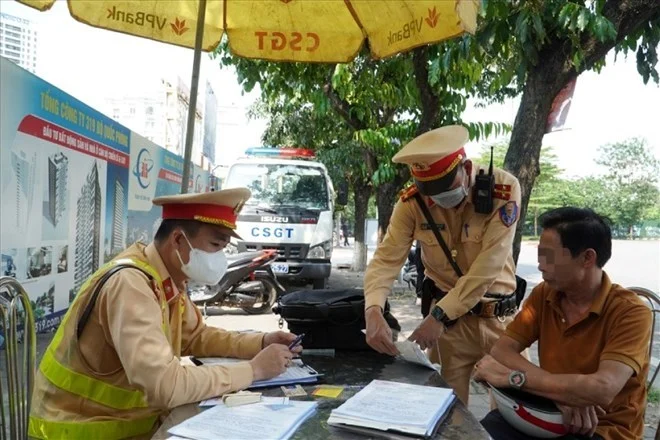 Bộ Công an nói về đề xuất phạt ôtô cứu hộ kéo xe không phải là xe bị hư hỏng, bị sự cố